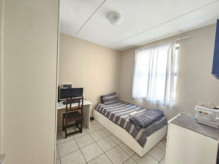 To Let 2 Bedroom Property for Rent in Dennesig Western Cape